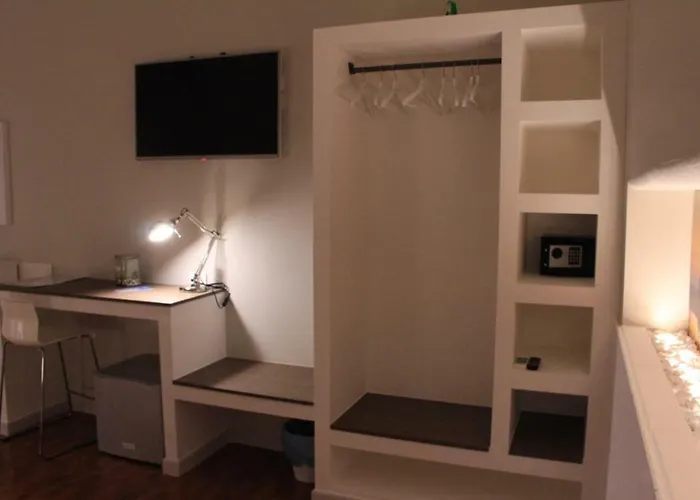 Gazebo Rooms